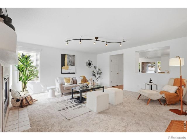 1001 Wolf Creek Drive, Longmont, CO 80504