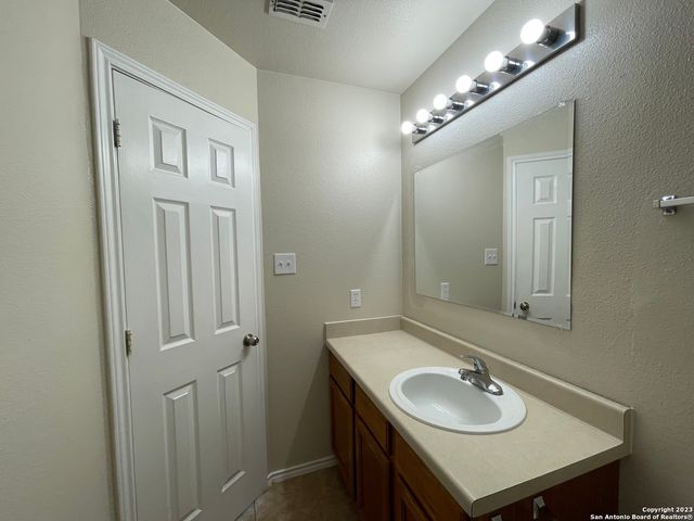 5630 Golf Mist Unit 1, San Antonio, TX 78244