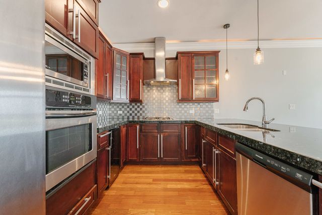 4231 N Kedzie Avenue 4C, Chicago, IL 60618