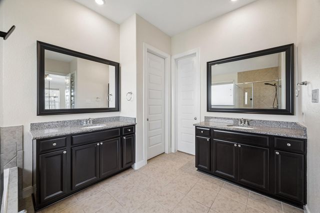 2311 Barrington Field Lane, Pearland, TX 77089