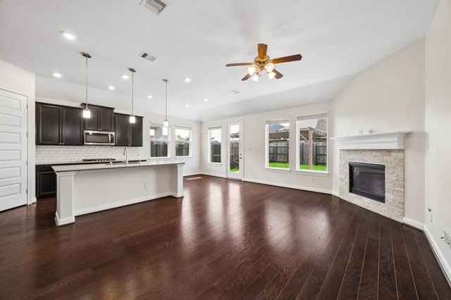 2311 Barrington Field Lane, Pearland, TX 77089