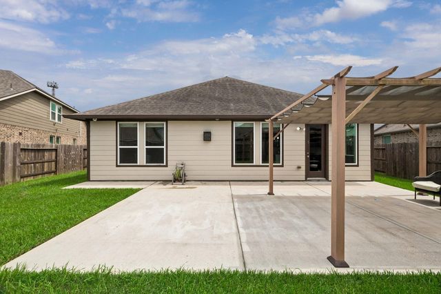 2311 Barrington Field Lane, Pearland, TX 77089