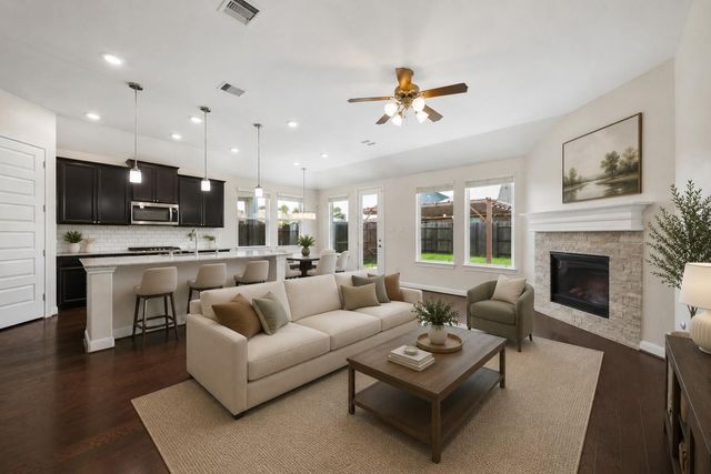 2311 Barrington Field Lane, Pearland, TX 77089