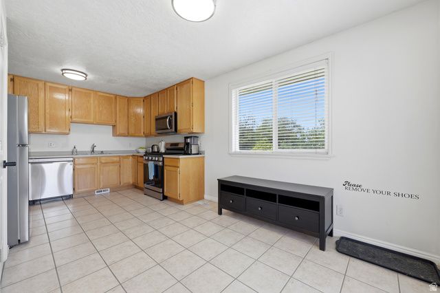 2312 E CINNABAR LN, Salt Lake City, UT 84121