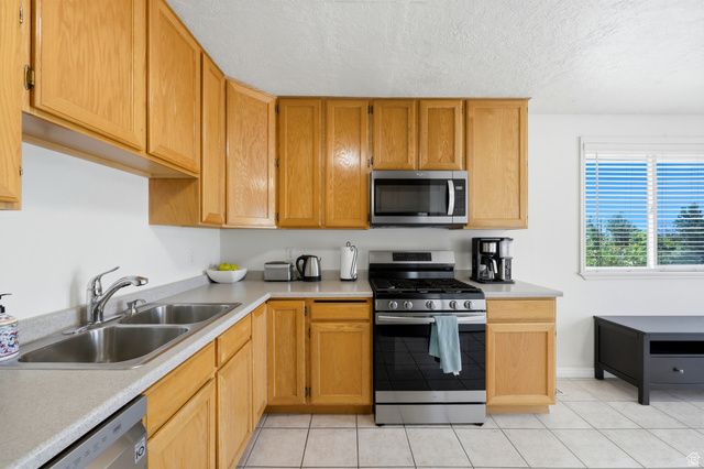 2312 E CINNABAR LN, Salt Lake City, UT 84121