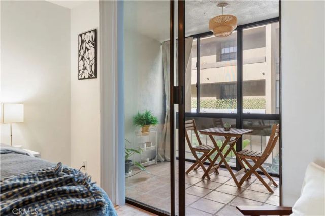 740 N Kings Road 208, West Hollywood, CA 90069