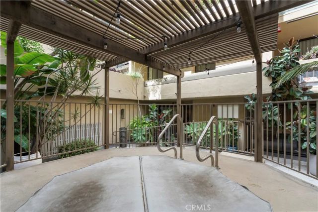 740 N Kings Road 208, West Hollywood, CA 90069