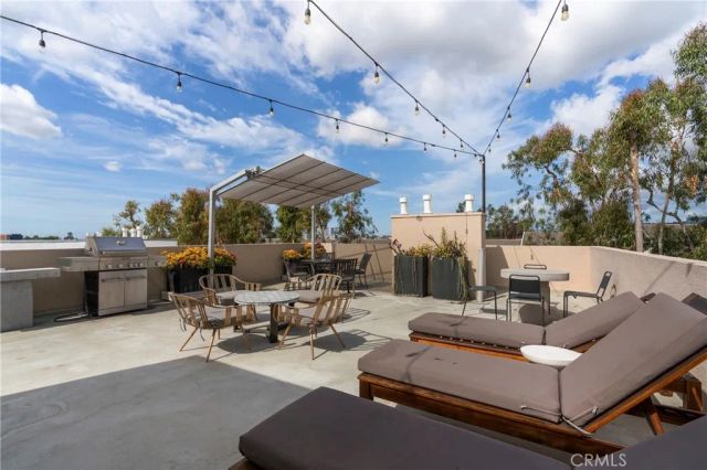 740 N Kings Road 208, West Hollywood, CA 90069