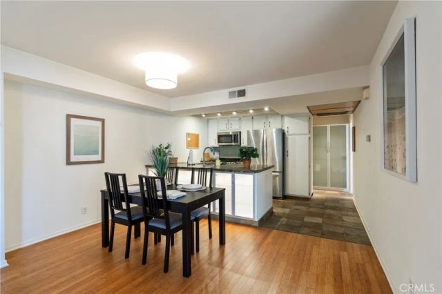 740 N Kings Road 208, West Hollywood, CA 90069