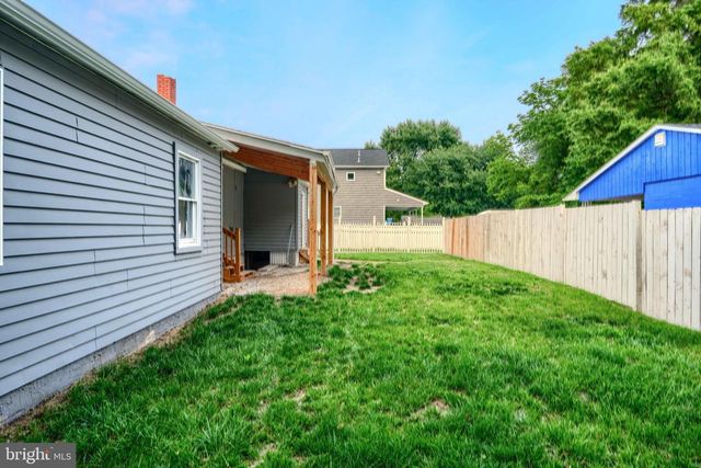 799 PLATINUM AVE, Baltimore, MD 21221
