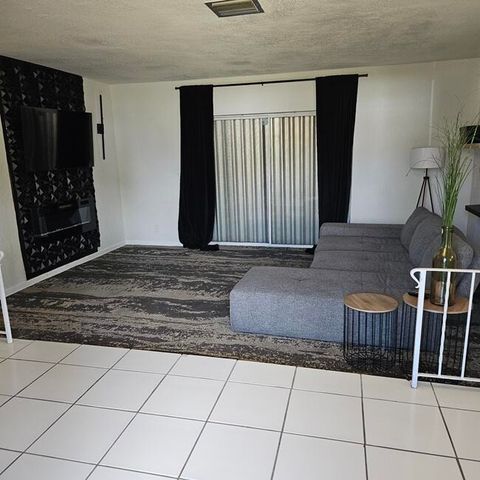 4325 NW 36th Way, Lauderdale Lakes, FL 33309