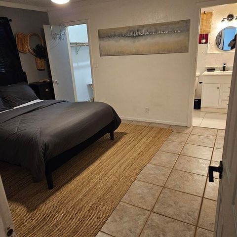 4325 NW 36th Way, Lauderdale Lakes, FL 33309