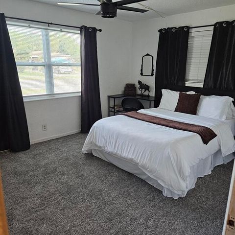 4325 NW 36th Way, Lauderdale Lakes, FL 33309