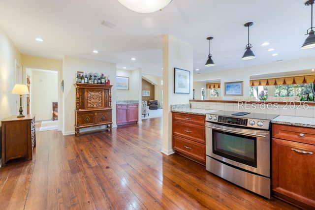 15 Oyster Reef Dr, Hilton Head Island, SC 29926