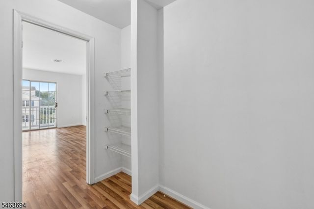 26 Seton Hall Dr, Newark City, NJ 07103