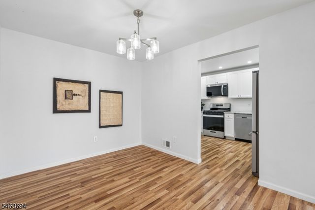 26 Seton Hall Dr, Newark City, NJ 07103