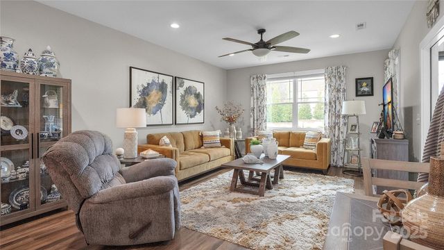 1508 28th Street Lane SE, Hickory, NC 28602