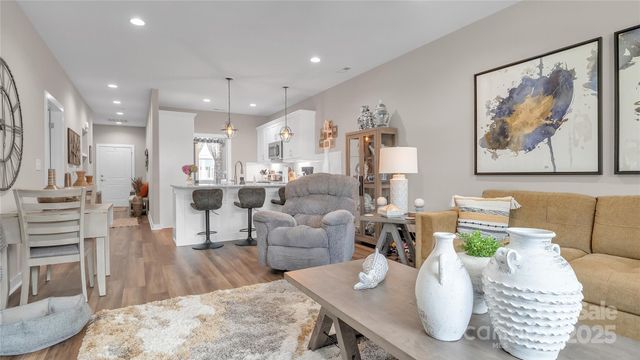 1508 28th Street Lane SE, Hickory, NC 28602