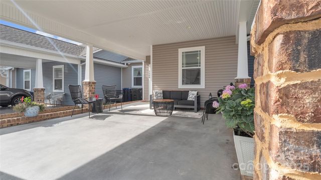 1508 28th Street Lane SE, Hickory, NC 28602