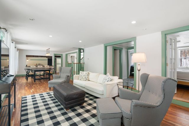 30 Back Street, Newfane, VT 05345