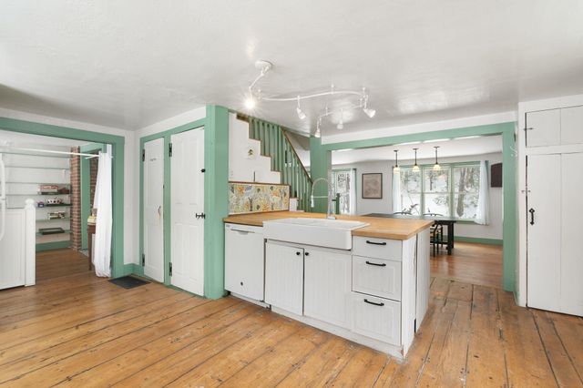 30 Back Street, Newfane, VT 05345