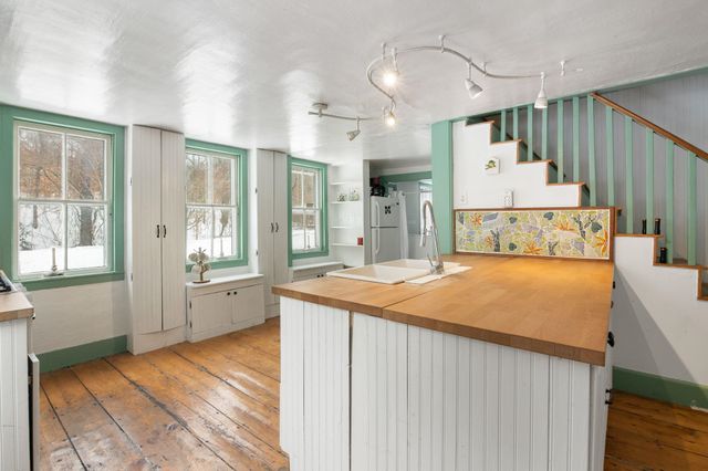 30 Back Street, Newfane, VT 05345