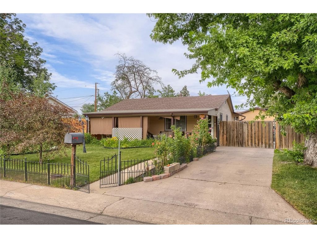 1540 S Wolcott Ct, Denver, CO 80219
