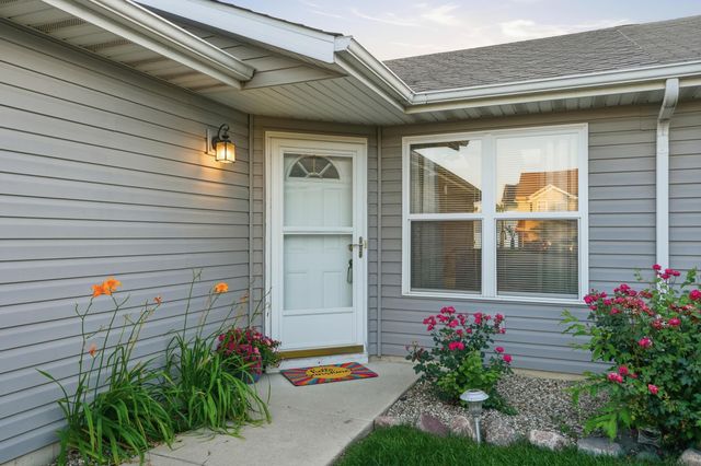 7654 Monroe Street, Merrillville, IN 46410