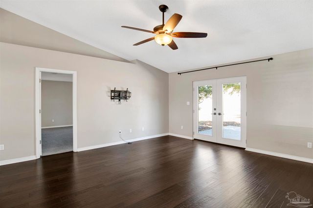 512 Batten Blvd, Pensacola, FL 32507