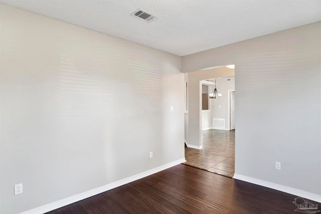 512 Batten Blvd, Pensacola, FL 32507