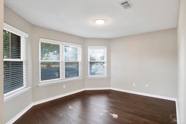 512 Batten Blvd, Pensacola, FL 32507