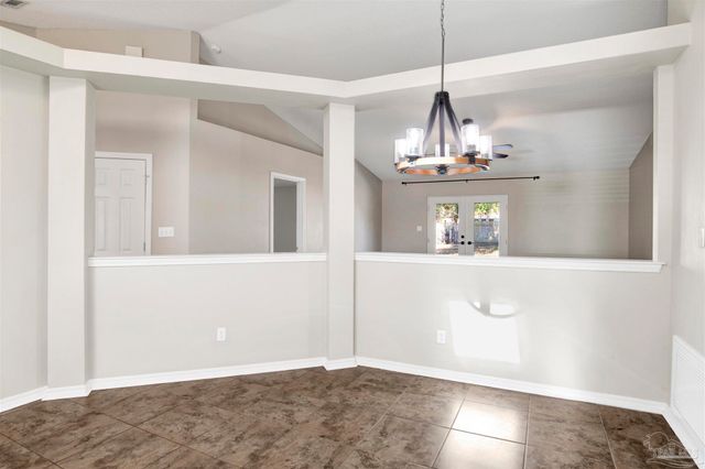 512 Batten Blvd, Pensacola, FL 32507