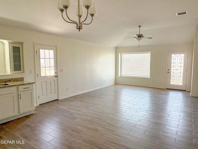 14338 Kayla Mia Drive, El Paso, TX 79938