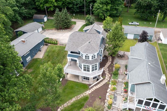 60757 Beechwood Lane, Penn Twp, MI 49031