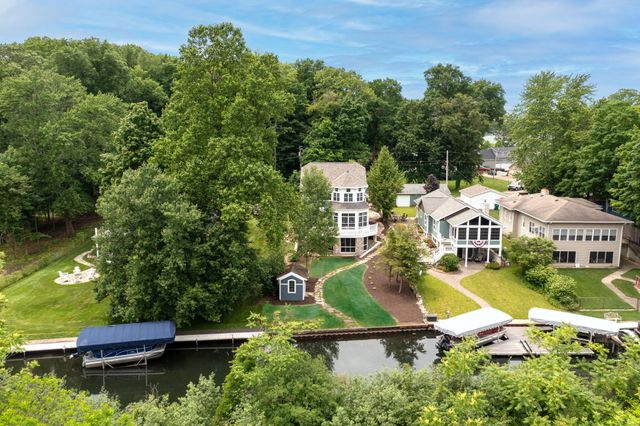 60757 Beechwood Lane, Penn Twp, MI 49031