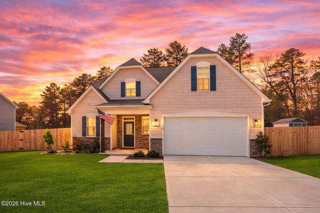 158 Woodsrun Street, Raeford, NC 28376