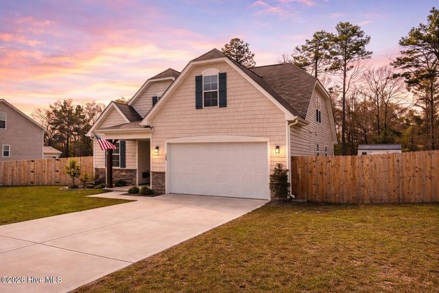 158 Woodsrun Street, Raeford, NC 28376