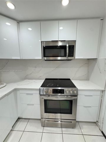 300 Bayview Dr 509, Sunny Isles Beach, FL 33160