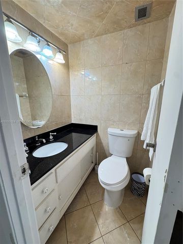 300 Bayview Dr 509, Sunny Isles Beach, FL 33160