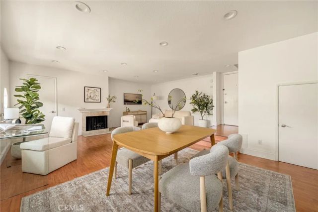 698 S Berendo 206, Los Angeles, CA 90005