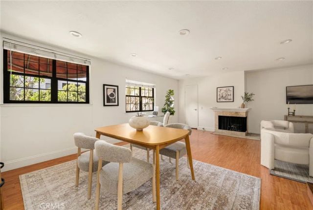 698 S Berendo 206, Los Angeles, CA 90005