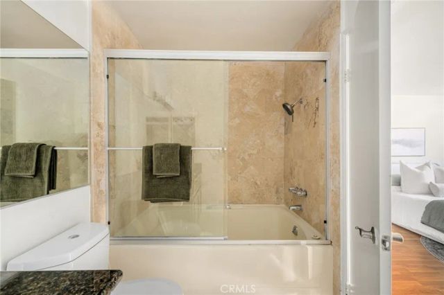 698 S Berendo 206, Los Angeles, CA 90005