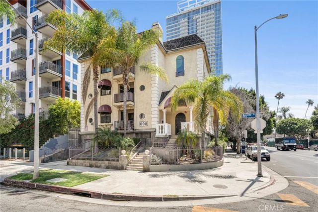 698 S Berendo 206, Los Angeles, CA 90005