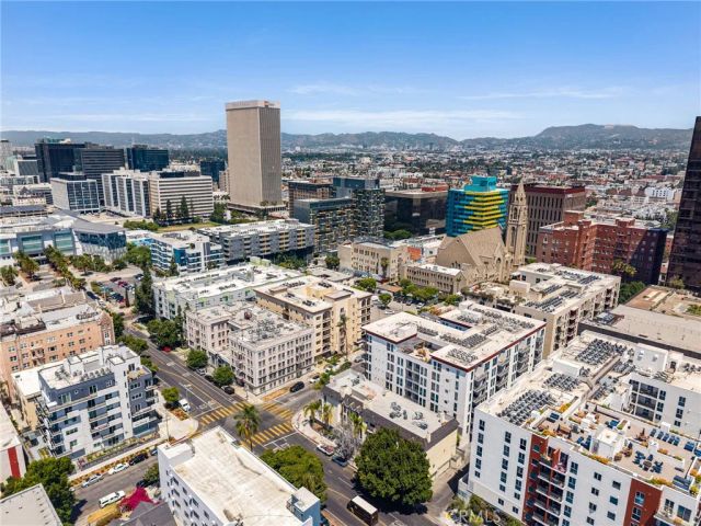 698 S Berendo 206, Los Angeles, CA 90005