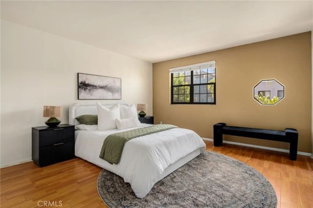 698 S Berendo 206, Los Angeles, CA 90005