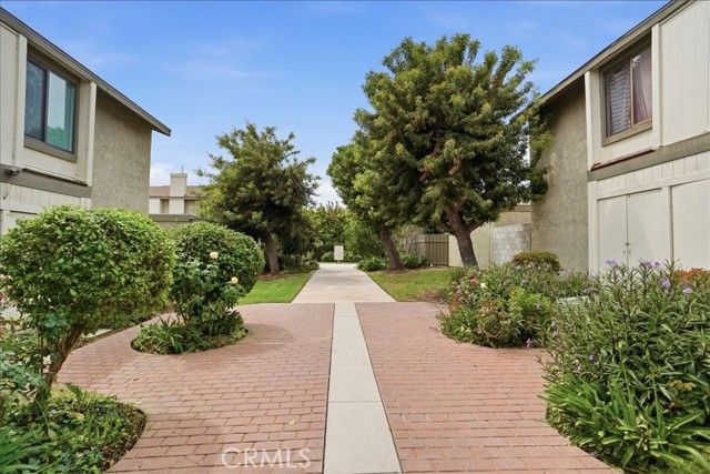 9605 Sepulveda Boulevard 5, North Hills (los Angeles), CA 91343
