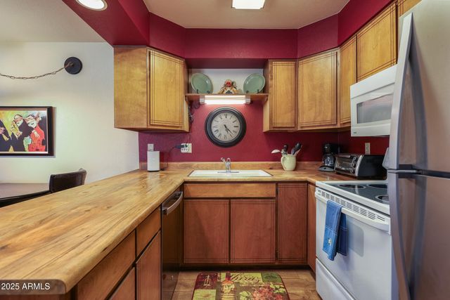 17810 S Walapai Road 55, Munds Park, AZ 86017