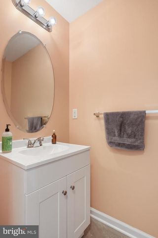 508 THOMPSON ST, Strasburg, VA 22657