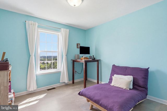 508 THOMPSON ST, Strasburg, VA 22657