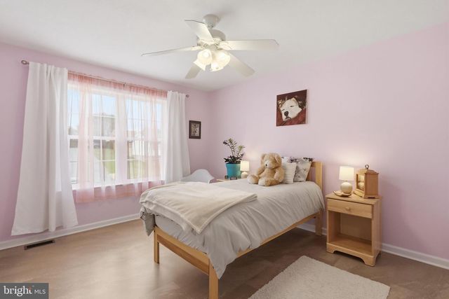 508 THOMPSON ST, Strasburg, VA 22657